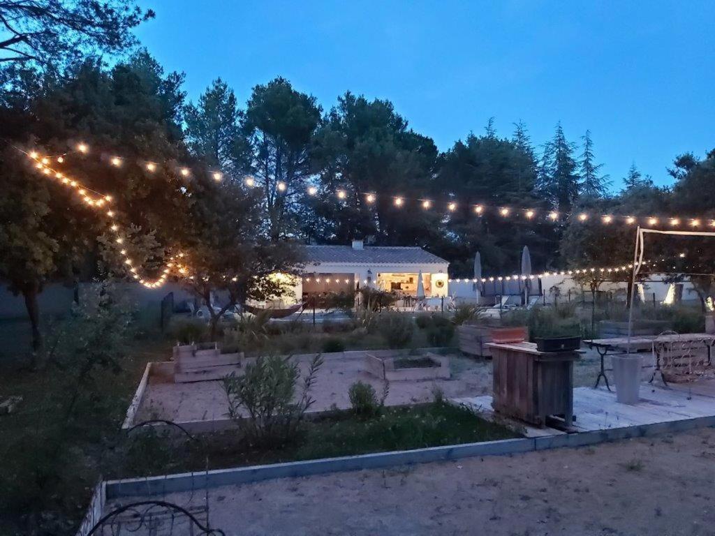 Gite Dans Les Pins Avec Piscine Villa Mazan Buitenkant foto