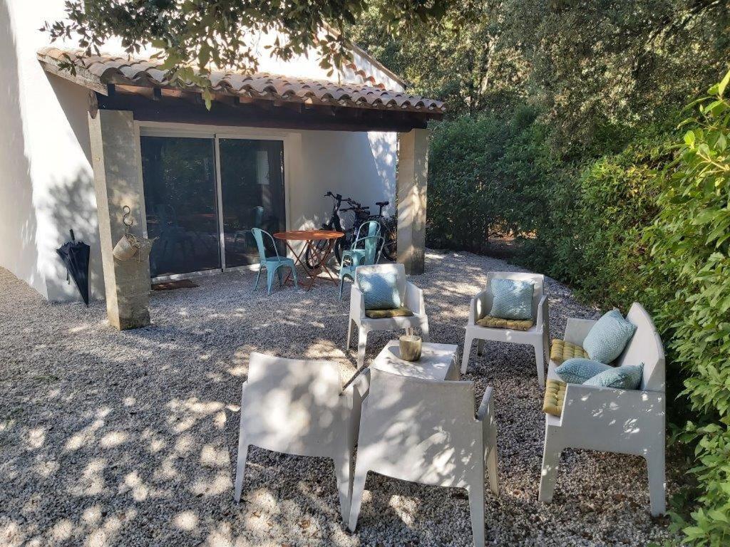 Gite Dans Les Pins Avec Piscine Villa Mazan Buitenkant foto